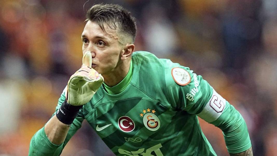 Galatasaray Fernando Muslera'nın yerini 1.97'lik kaleciyle dolduracak! Brezilyalı yıldız imzayı attı. Hayırlı uğurlu olsun 3